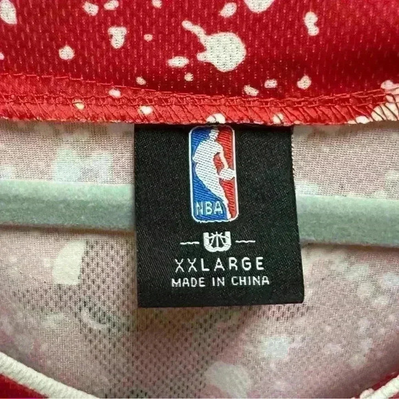 Chicago Bulls Licensed NBA Jersey.  Men’s XXL. Pre Owned in Very good condition - Picture 5 of 7